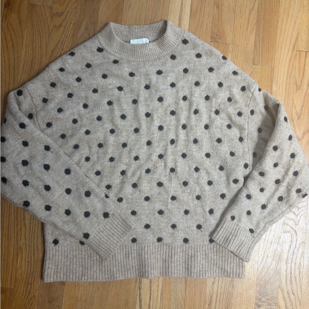 H&M Beige Crewneck Sweater with Black Polka Dots